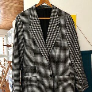 Fantastic Mens Vintage Camels Hair and Wool Black and White Houndstooth Jacket